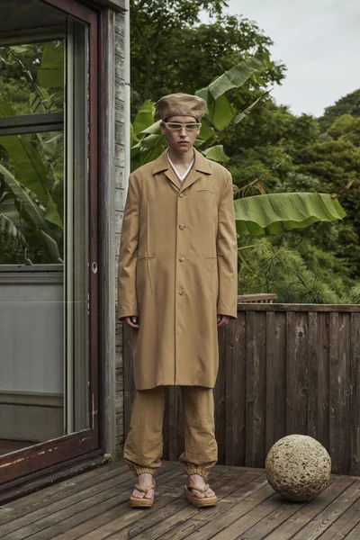 Look 4